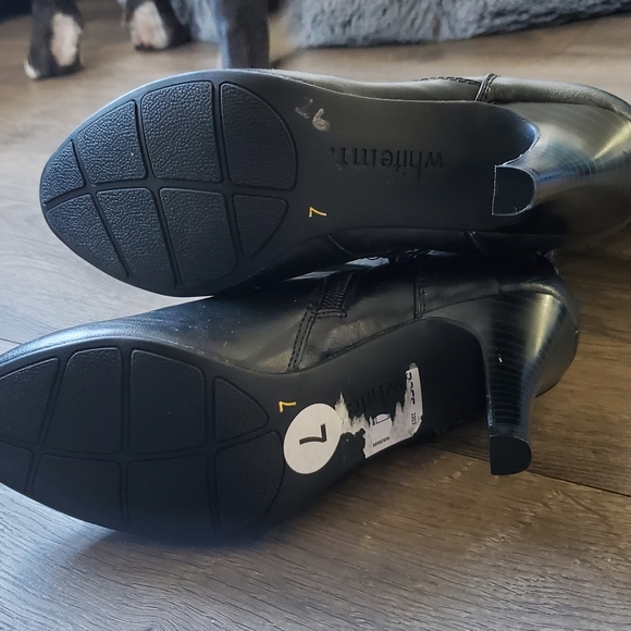 White Mt. Knee High Heeled boots Never Worn-Size  7 - Picture 2 of 3